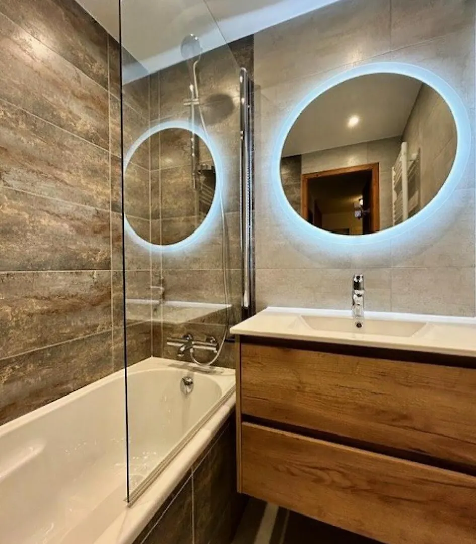 Apartment Residence Rond-Point Des Pistes III - Appartement 2 Pieces Pour 4 Personnes Situe A Val D'Isere, Skis Aux Pieds Et A 500M Du Centre Du Village, Navettes Gratuites Au Mae-1798