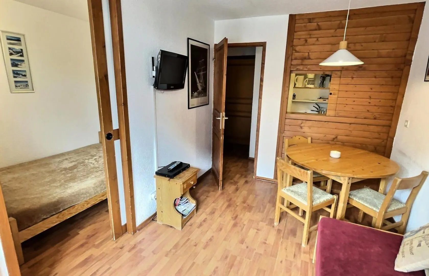 Residence Rond-Point Des Pistes III - Appartement 2 Pieces Pour 4 Personnes Situe A Val D'Isere, Skis Aux Pieds Et A 500M Du Centre Du Village, Navettes Gratuites Au Mae-1798 Val-d'Isere